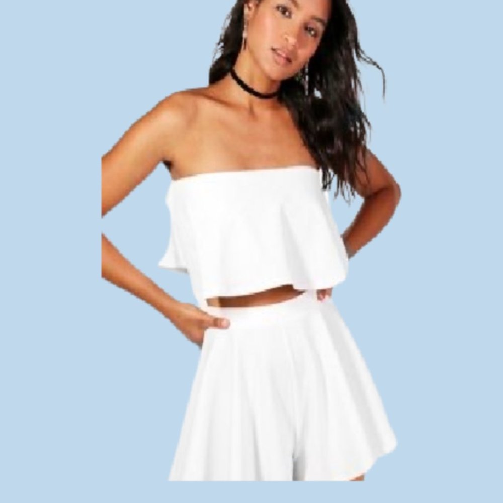 DONATED White Ruffled Bandeau and matching Flared Shorts - Picture 1 of 1